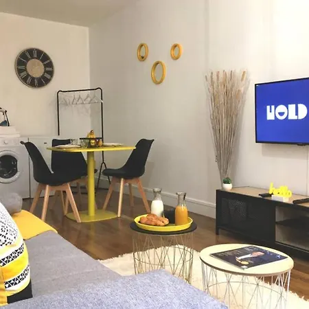 Luxury-centre-ville -gare-netflix Wifi * Niort