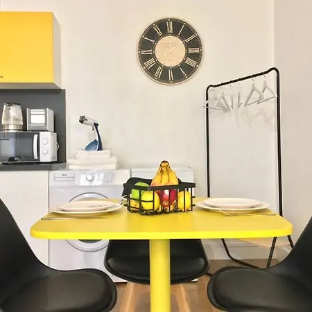 Luxury-centre-ville -gare-netflix Wifi アパート